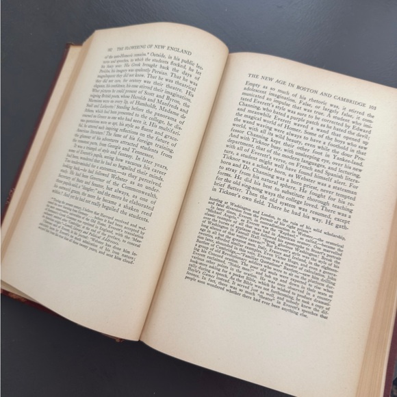 Literature in New England Vintage Red Hardcover Book Van Wyck Brooks 1944 USA - Picture 8 of 14